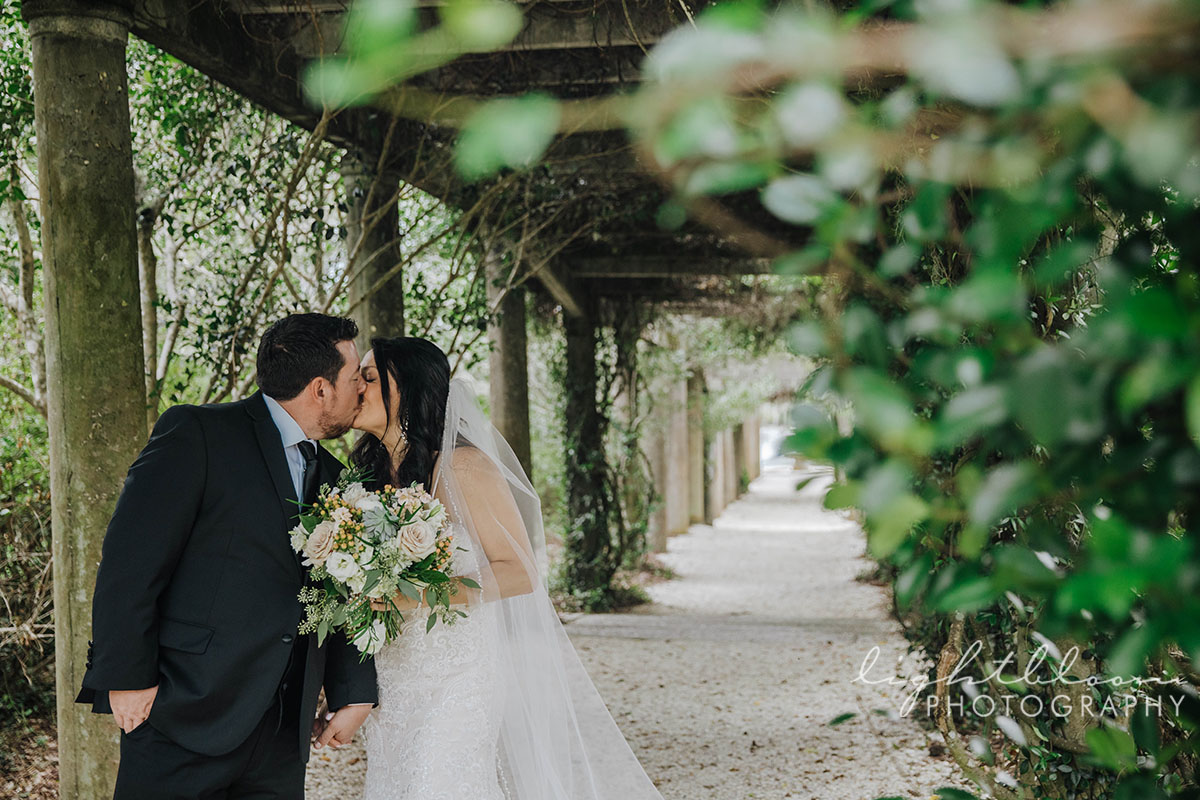 Bluewater Grill Airlie Gardens Wedding Photographer