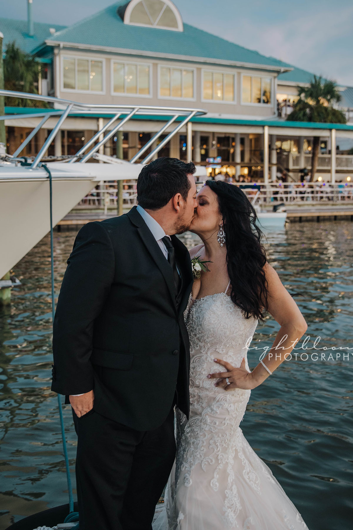 Bluewater Grill Airlie Gardens Wedding Photographer
